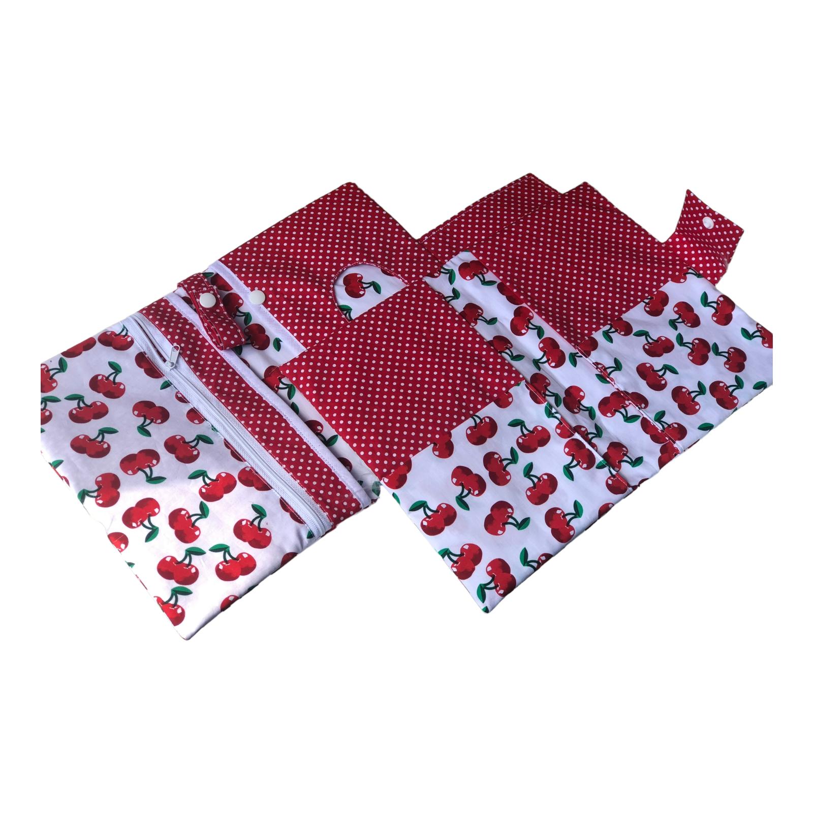 Set: Windeltasche und U-Heft-Hülle Kirsche rot weiß
